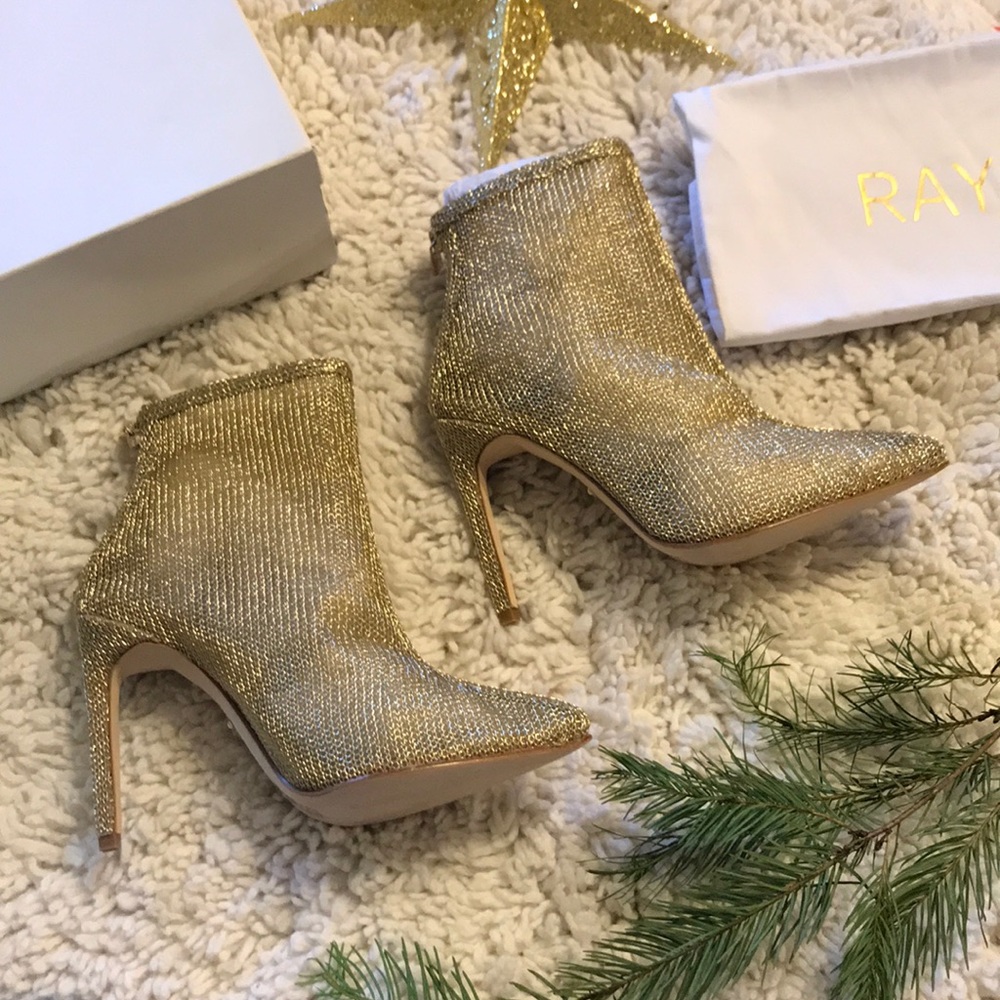 BRAND NEW ANKLE BOOTIES FROM REVOLVE size 7